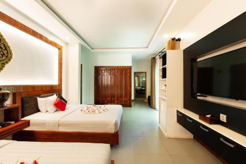 Deluxe Twin Room  image 7