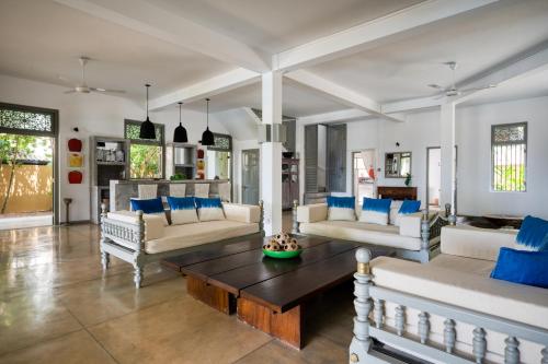 Villa - Beach Front image 1