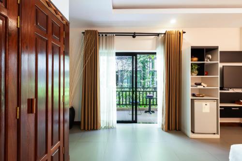 Deluxe Twin Room  image 3