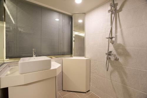 ADO hotel Room Type - Deluxe Double Room