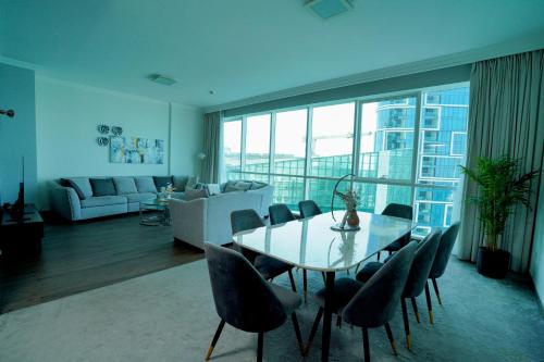 Luxurious Sea View Al Bateen Apartments, Beach Access JBR, Dubai, Dubái (foto 4)