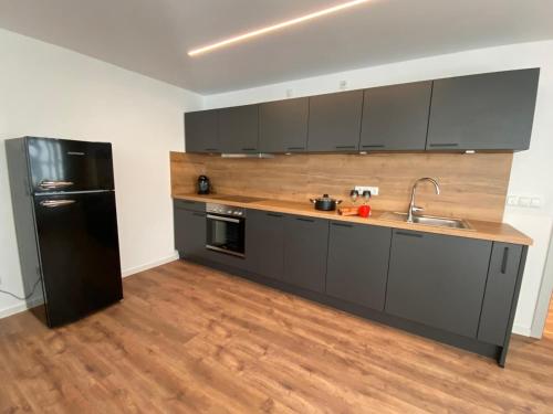 Ferienwohnungen mit privater Sauna und traumhaften Salzwasser-Pool in 安加