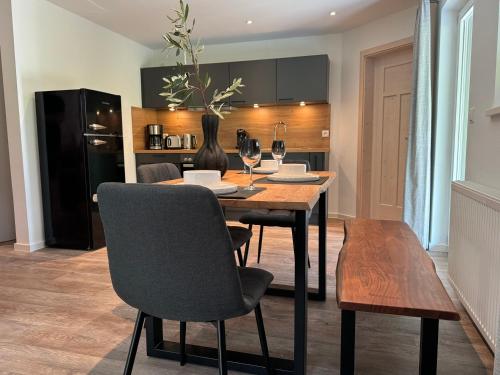 Ferienwohnungen mit privater Sauna und traumhaften Salzwasser-Pool in 安加