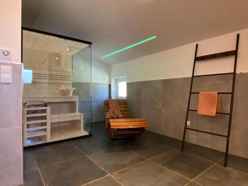 Ferienwohnungen mit privater Sauna und traumhaften Salzwasser-Pool in 安加