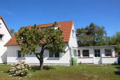 Ferienhaus Boddenblick in Neuendorf, Deutschland