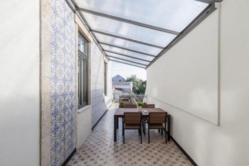 Two-Bedroom Premium Apartment with Terrace room in BO - Marquês Apartments