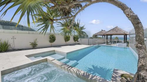 Sapphire Sands - Luxe, Absolute Beachfront, Pool, Spa, Sauna – khách sạn tại Sapphire Beach