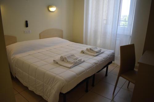1 double bed