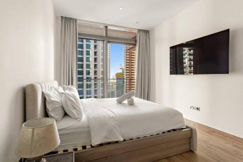 Dubai Marina 1BR with Pool Near Shops & Restaurants, Дубай (фото 4)