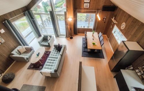 3 Bedroom Beautiful Home In Forsand in Forsand