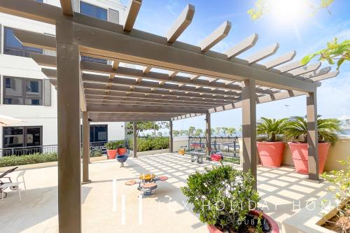 Playground, LUX The Elegant Sea View Suite near North Beach