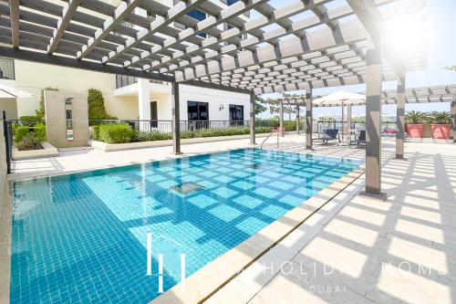 Swimming pool, LUX The Elegant Sea View Suite near North Beach