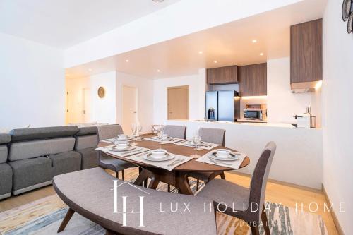 Kitchen, LUX The Elegant Sea View Suite near North Beach