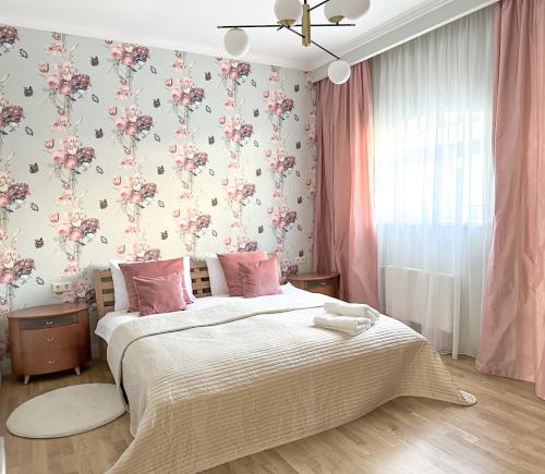 City heart, space, loft view, free parking, Riga (foto 6)