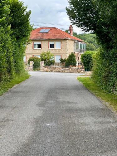 Apartment with 3 bedrooms in Toulonjac with enclosed garden and WiFi 60 km from the beach - image 2