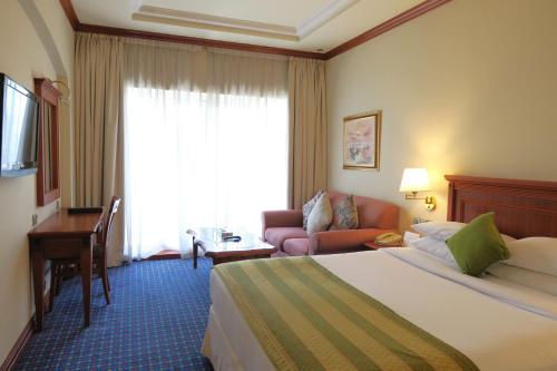 room detail thumbnail 1