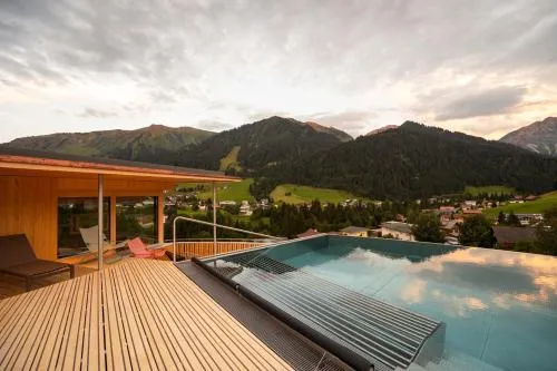 Hotel Erlebach 4-Sterne-Superior in Riezlern, Österreich
