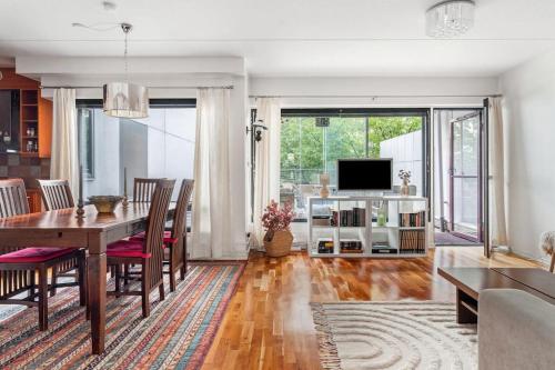 2 Bedroom Apartment with Canal View, Private Sauna, Sun Deck and EV Parking, Helsinki (photo 10)