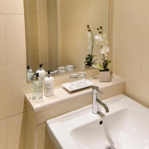 Mode Hotel St Annes - image 11