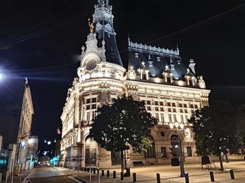Cerca de lugares turísticos, Studio in Sens