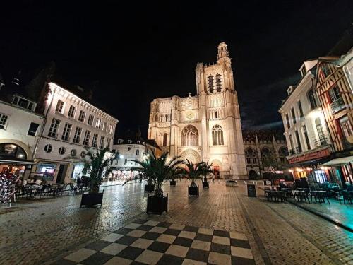 Cerca de lugares turísticos, Studio in Sens