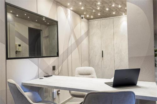 Tritone Luxury Suites Piazza del Popolo, Рим (фото 10)