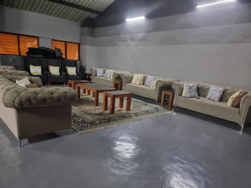 Yousha Safari Lodge in Kakumbi