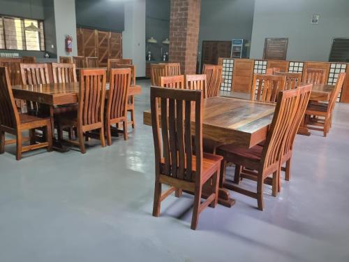 Yousha Safari Lodge in Kakumbi