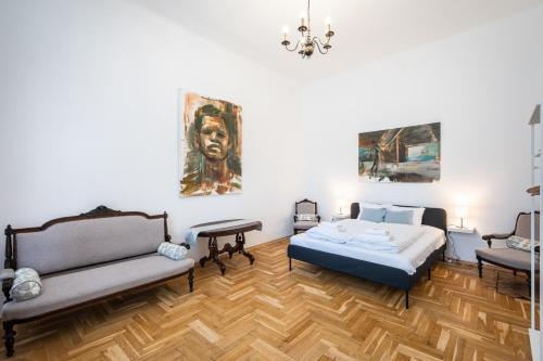 Cedar Hollow Apartment, Budapest