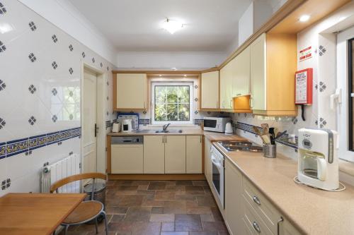 Kitchen, Casa Teresa in Vale de Centianes