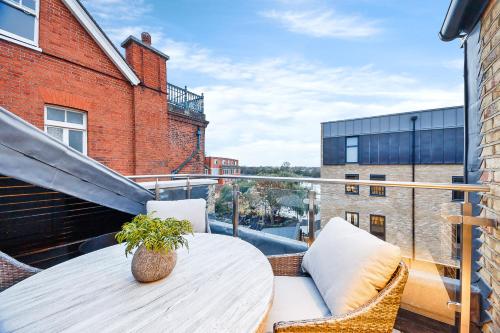 Palace Wharf Apartments, London