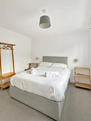 Amaya Three - Newly Renovated - Sleeps 6 - Grantham - Garden & Driveway, Grantham (foto 10)