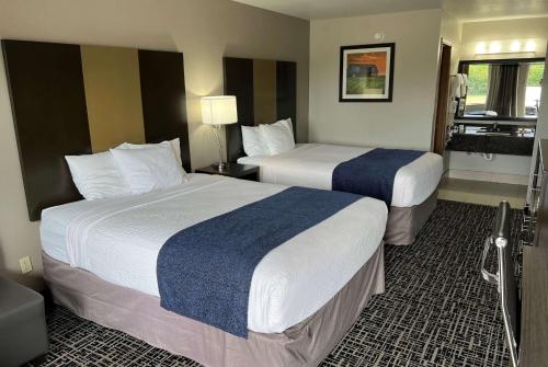 Queen Room with Two Queen Beds - Mobility Access/Non-Smoking