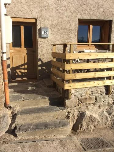 Chalet with 4 bedrooms in Ascou with wonderful mountain view and furnished terrace 3 km from the slopes - image 5