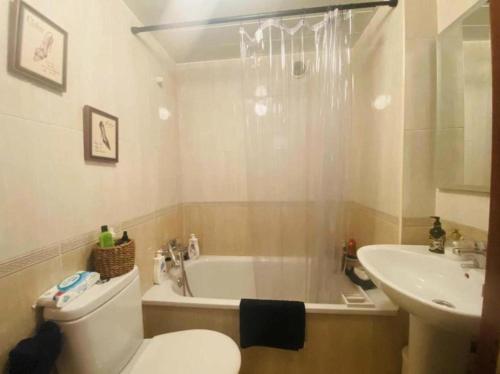 H2M Plaza de Toros Vieja 2 bedroom Smart TV & Wifi - image 2