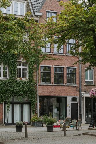 SHWAY - The Book Binder