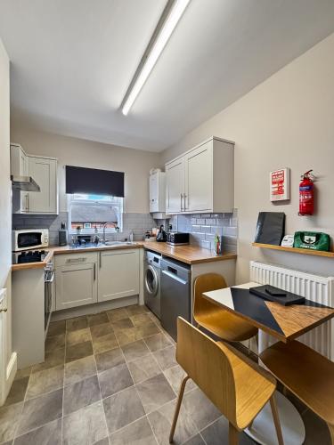 Amaya Five - Newly renovated - Very spacious - Sleeps 6 - Walking distance to town centre - Grantham, Grantham (fotografie 3)