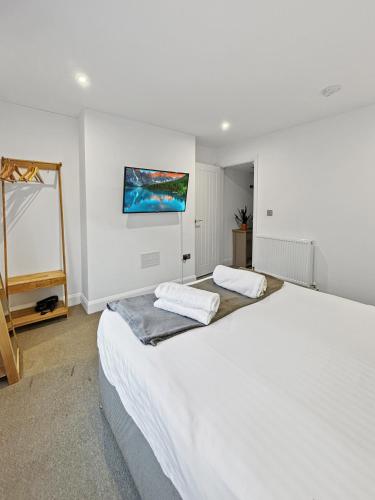 . Amaya Six - Sleeps 4 - Modern 1 bed Apartment - Newly renovated - Central Location - Grantham - Free Gym Access