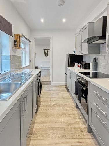 Køkken, Hus i Grantham Springfield på  m². Soveværelser: 1. Private badeværelser: 1. (A6 Sleeps 4 - Modern Apartment - Central location ) in Grantham
