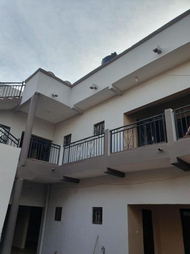 Appartement Meuble AU GOLF Bamako avec panneaux solaires in Bamako