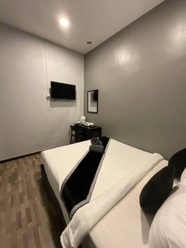 The sky inn The sky inn