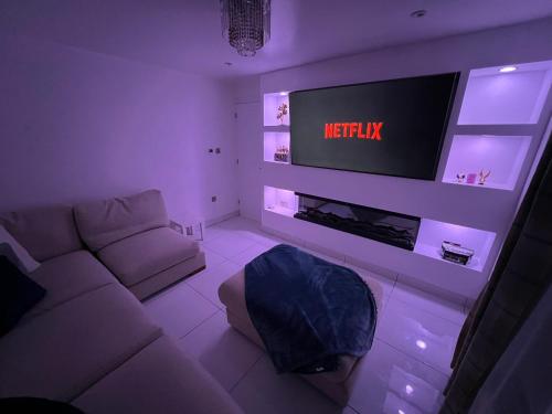 3 Bedroom House 3 Bedroom House