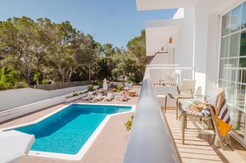 Hostal Es Pi - Emar Hotels – Playa Mitjorn, NJ