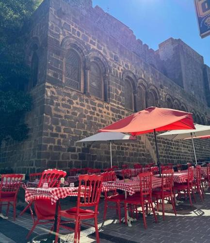 Mon petit chez moi near Aux bons petits plats