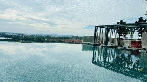 Setia Alam Sunsuria Forum 3br Stylish Suites - Klang