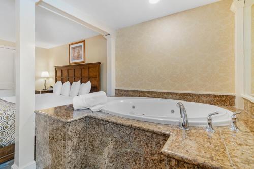 Meadowmere Resort - image 2