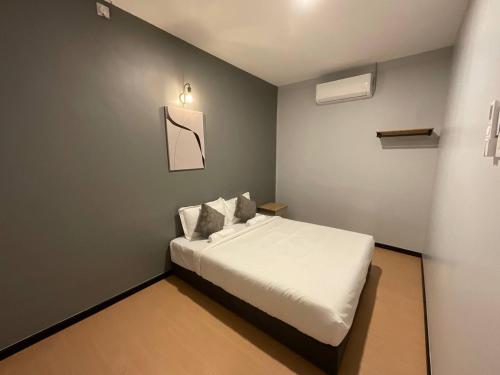 The sky inn The sky inn