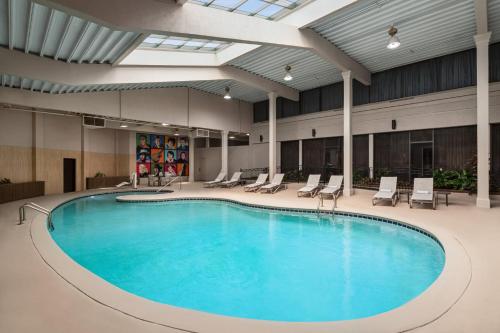 Clarion Hotel Downtown Nashville - Stadium - image 6