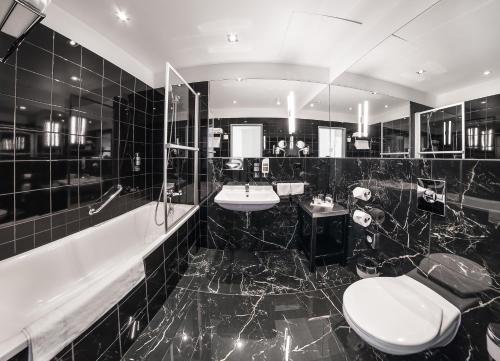 Junior Suite image 8
