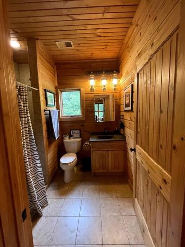 Highbridge River Cabin in Wilmore, USA